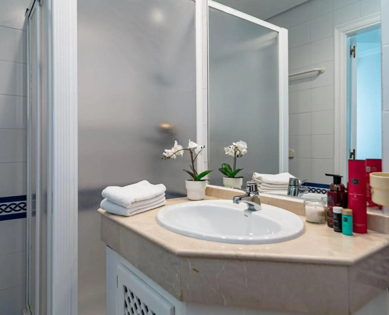 Lag - Spacious 3Br Townhouse With Private Jacuzzi Marbella Holiday home