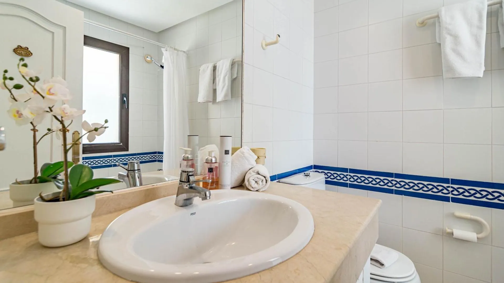 Lag - Spacious 3Br Townhouse With Private Jacuzzi Marbella Holiday home