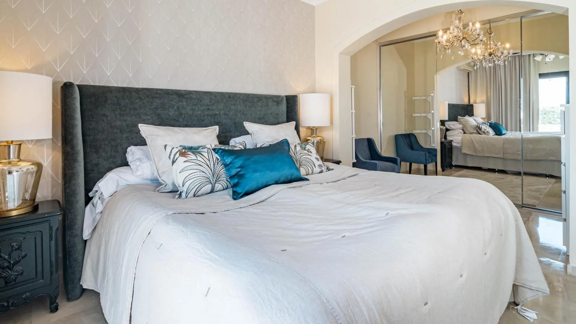Lag - Spacious 3Br Townhouse With Private Jacuzzi Marbella Holiday home